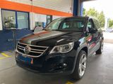 Volkswagen Tiguan Team 4Motion*DSG*Bi-Xen.*SHZ*PDC*TMP*EU5 - Volkswagen Tiguan mit Diesel-Antrieb: Geländewagen, Team