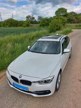 BMW 318i Touring Pano/Vollleder /LED/AHK/SHZ v. u. h - BMW 318 mit Benzin-Antrieb