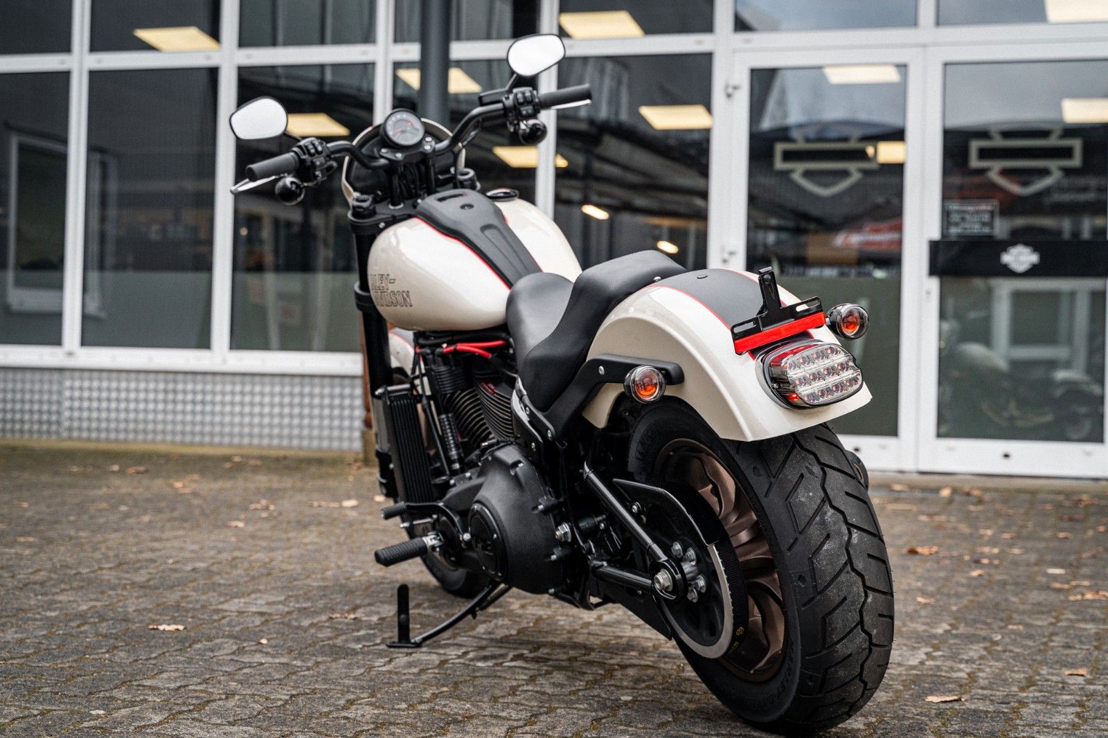 Fahrzeugabbildung Harley-Davidson TORXSTER FXLRS LOW RIDER S 148 CUI - JEKILL&HYDE