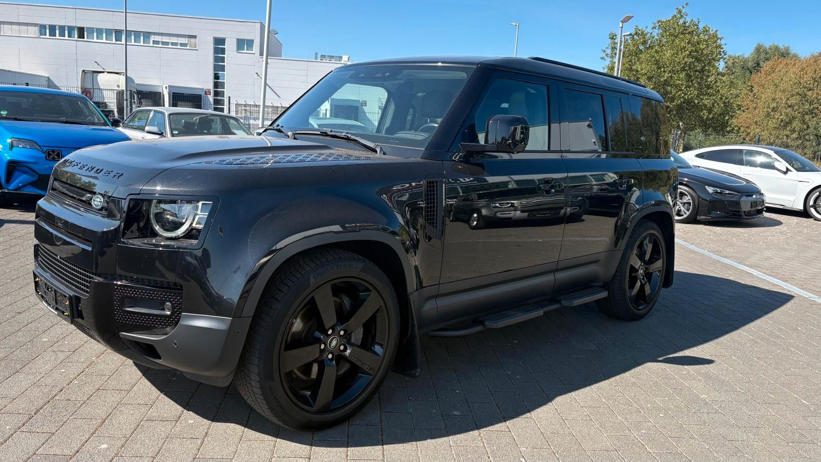 Fahrzeugabbildung Land Rover Defender 110 SE