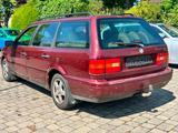 Volkswagen Passat Exclusive - Volkswagen Passat aus 1996: Kombi