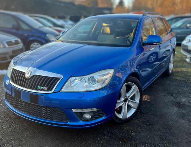 Skoda Octavia Combi RS *8-Fach*PDC*SZH*NAVI*XENON*