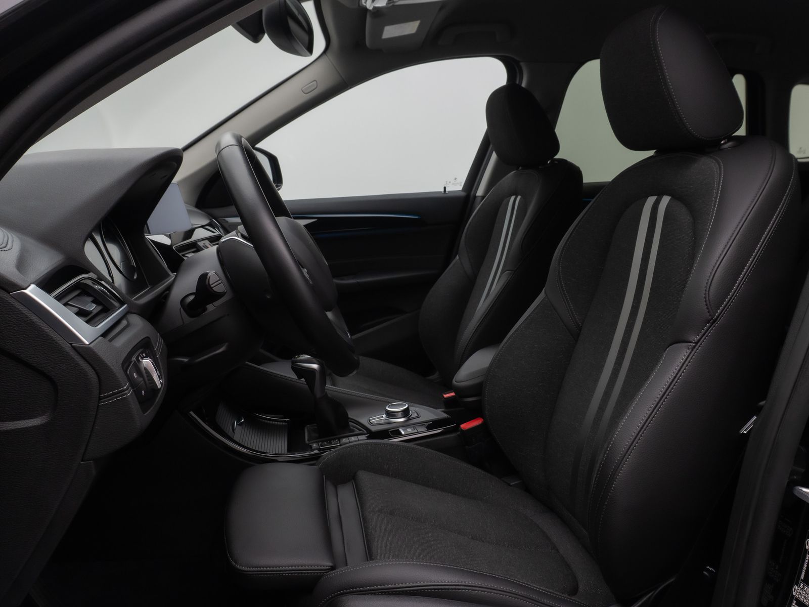 Fahrzeugabbildung BMW X1 xD25e Sport Line Kamera DAB HiFi LED 18Zoll