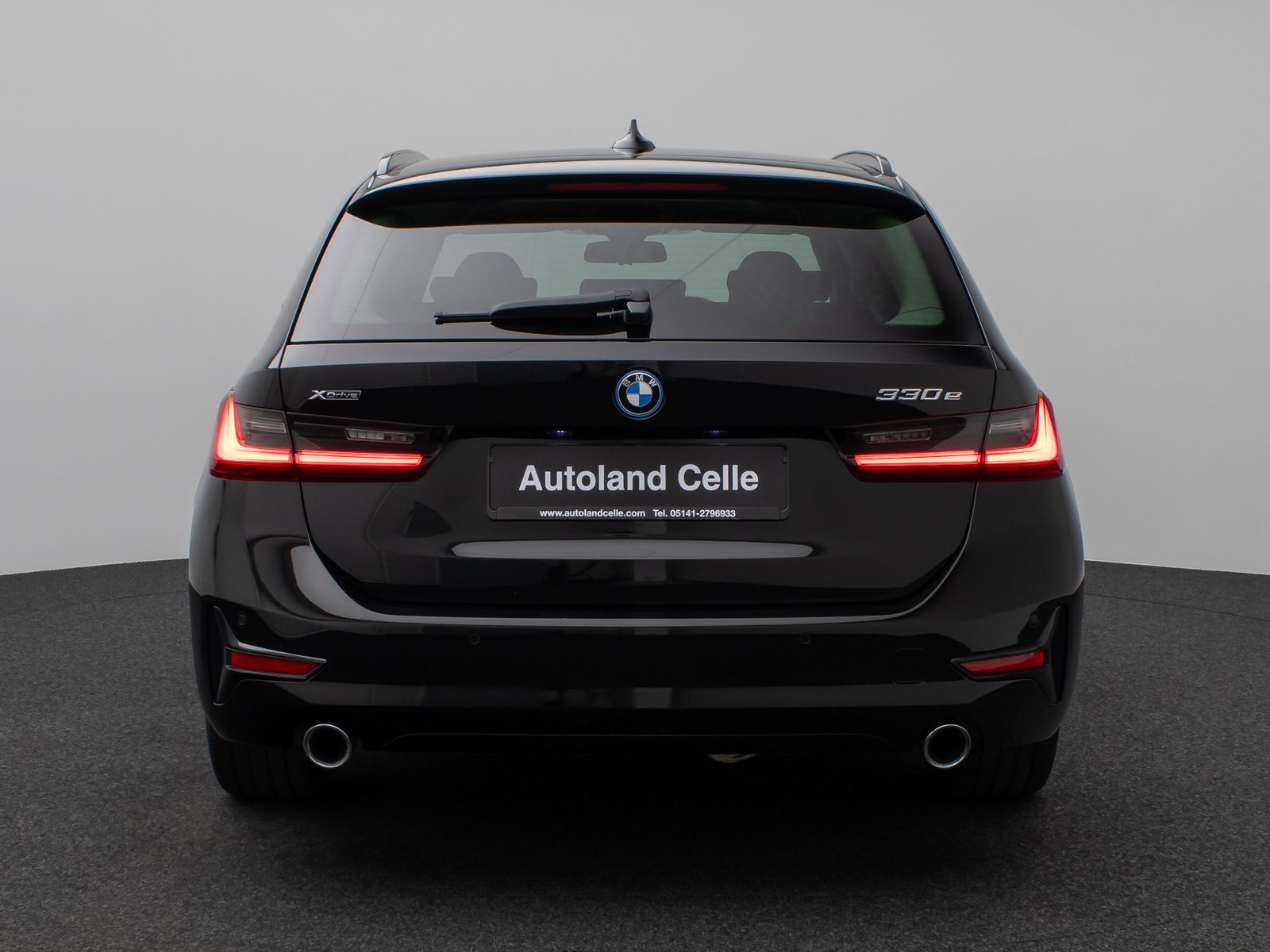 Fahrzeugabbildung BMW 330e xD Sport Line Panorama DAB HiFi Stop&Go AHK
