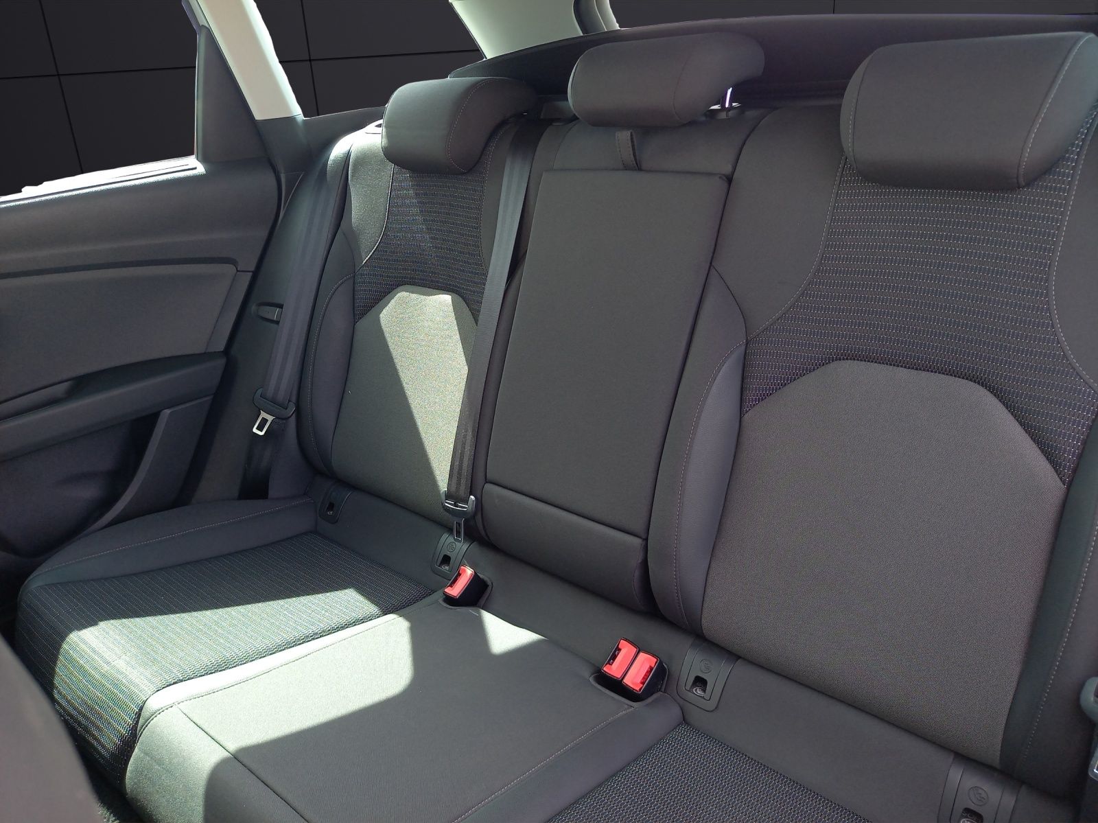 Fahrzeugabbildung SEAT Leon Sportstourer Xcellence 1.5 TSI ACT ACC NAVI