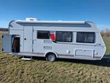 Bürstner Familien - Wohnwagen Bürstner Premio Life mit Et - Heckgarage Wohnwagen Mit