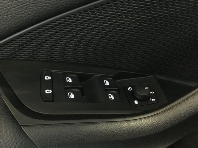Fahrzeugabbildung Skoda Octavia Combi 1.5 TSI Selection DSG/Navi/RFK/ACC