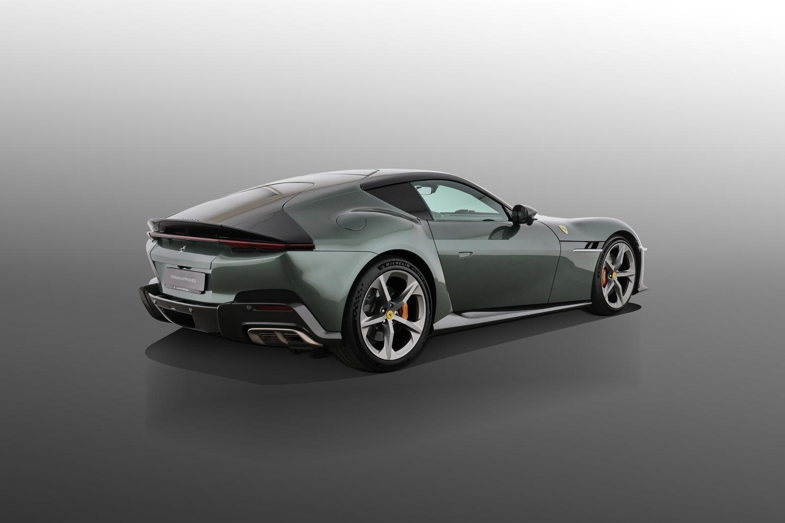 Ferrari 12 Cilindri Carbon | Pano |