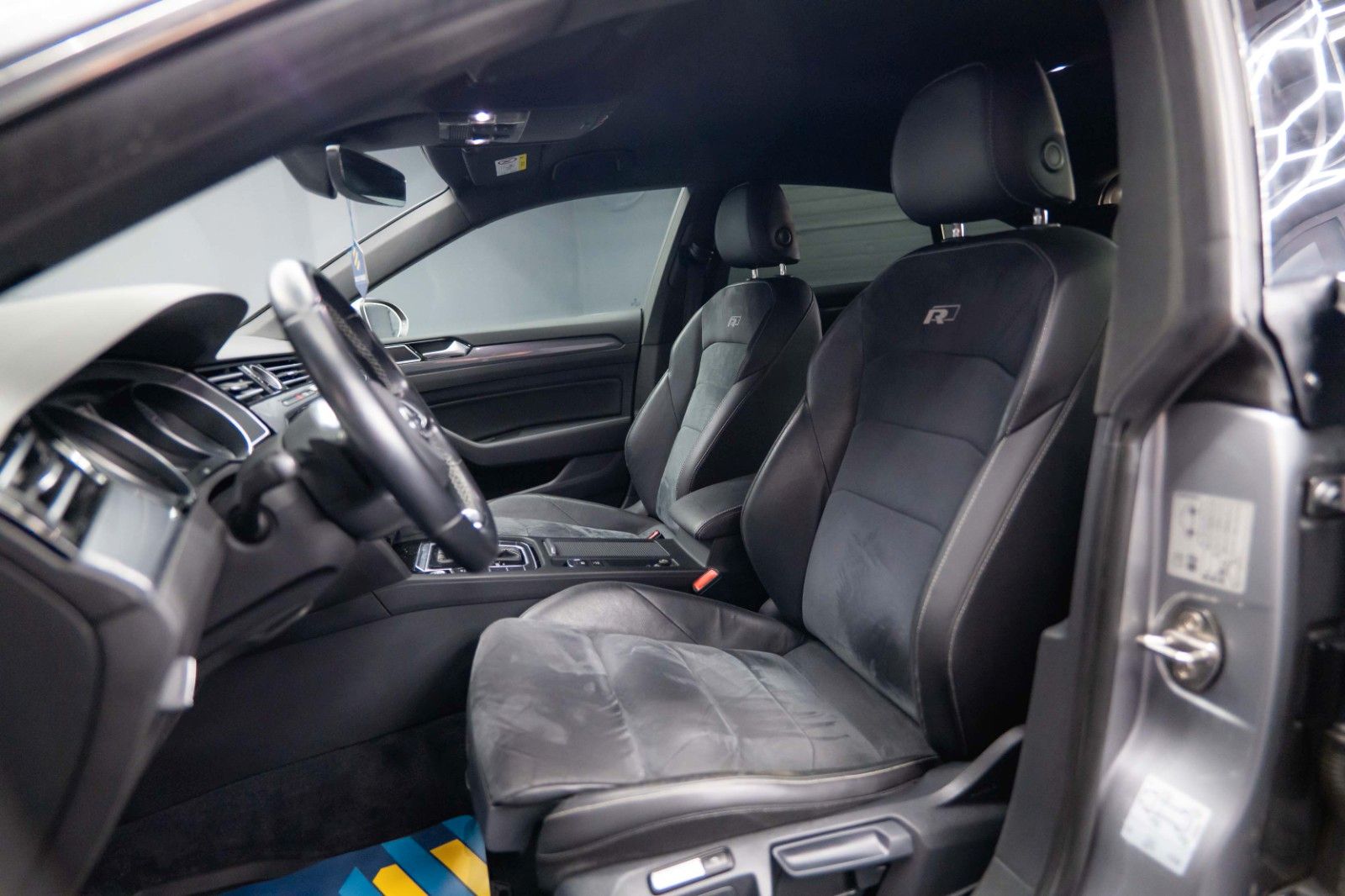 Fahrzeugabbildung Volkswagen Arteon R-Line+ | ACC | Massage | LED | 19 Zoll