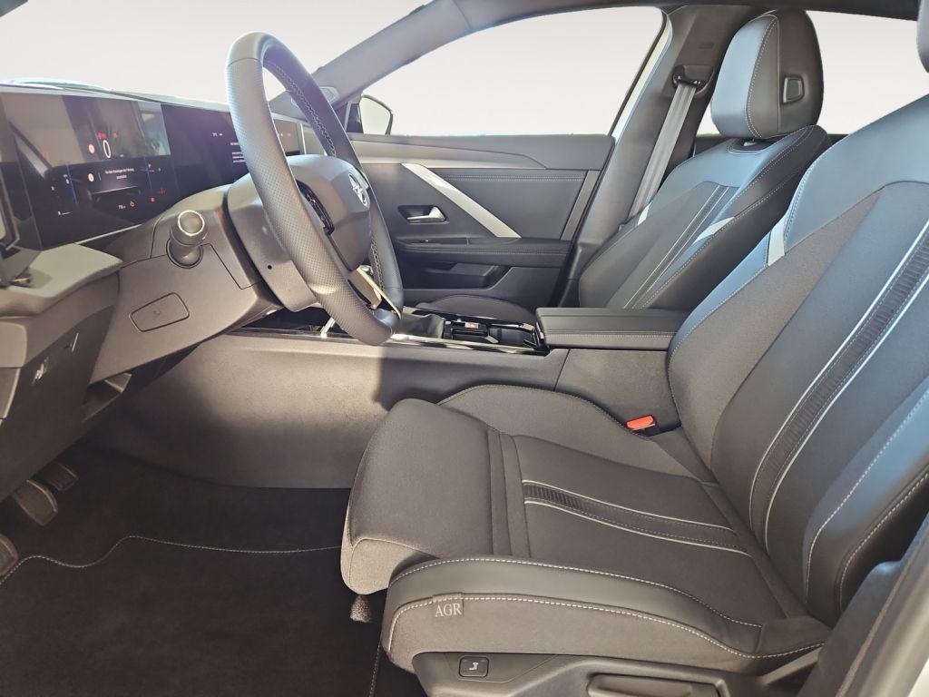 Fahrzeugabbildung Opel Astra 1.2 Turbo GS Navi Sitzheizung Allwetter ..