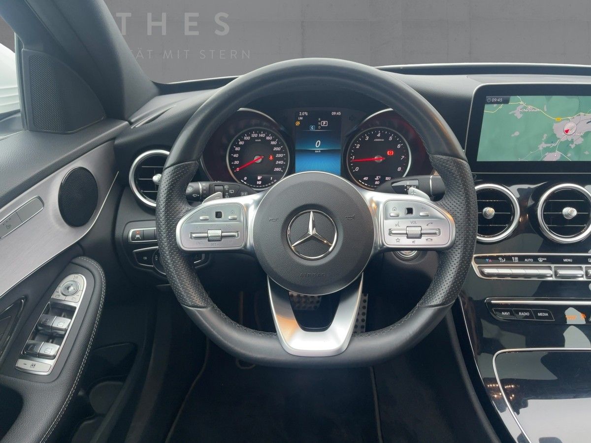 Fahrzeugabbildung Mercedes-Benz C 180 T-Modell AMG/Pano/Kamera/LED/AHK