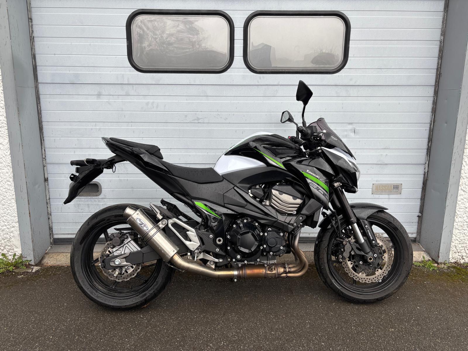 Kawasaki Z800 ABS / 1. Hand / Wenig KM