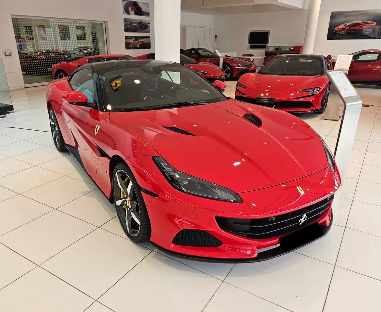 Ferrari Portofino M BI-COLOR