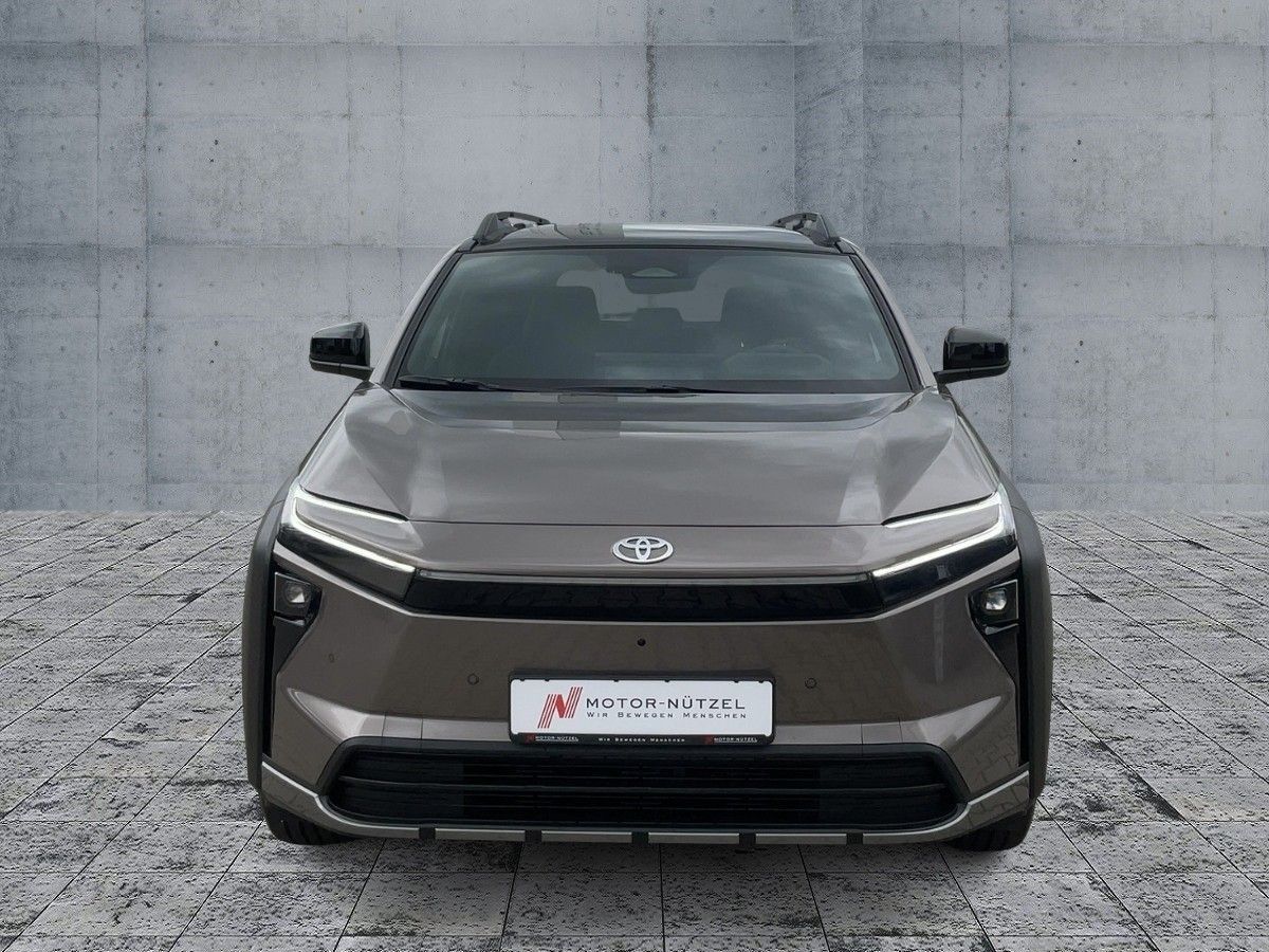 Toyota bZ4X Touring 75 kWh Lounge // Allrad imagem 3
