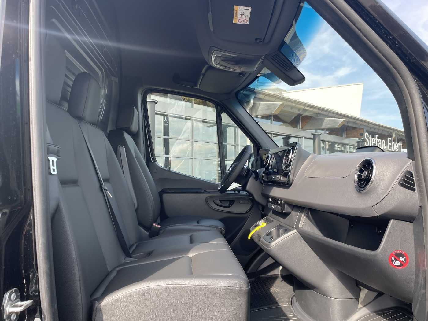 Fahrzeugabbildung Mercedes-Benz Sprinter 319 CDI 4x4 3665 Klima Kamera MBUX LED