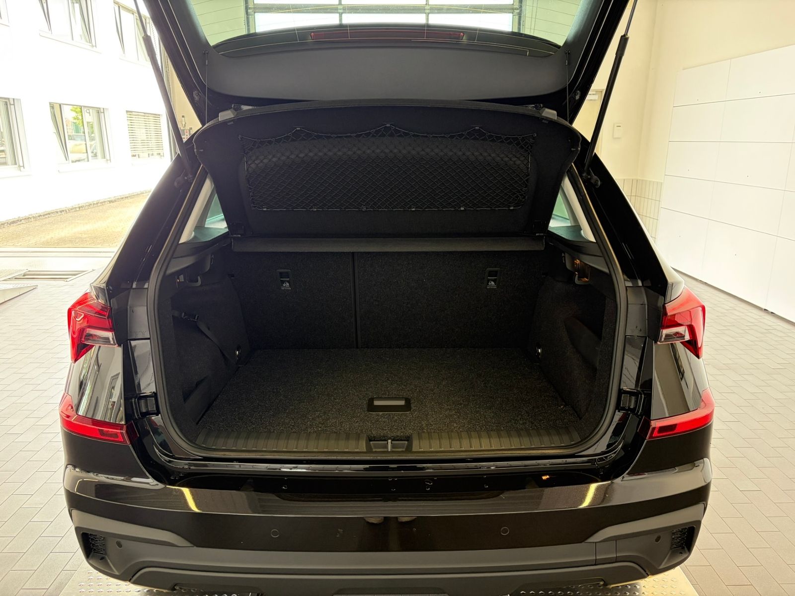 Fahrzeugabbildung SKODA Kamiq Balance 1.0 TSI DSG *Black Style,AHK,Matri