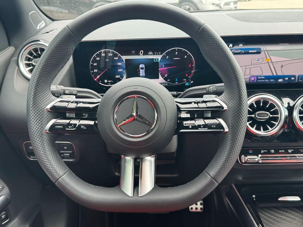 Mercedes-Benz GLA 220 d 4M AMG Premium Distro Burmester Leder