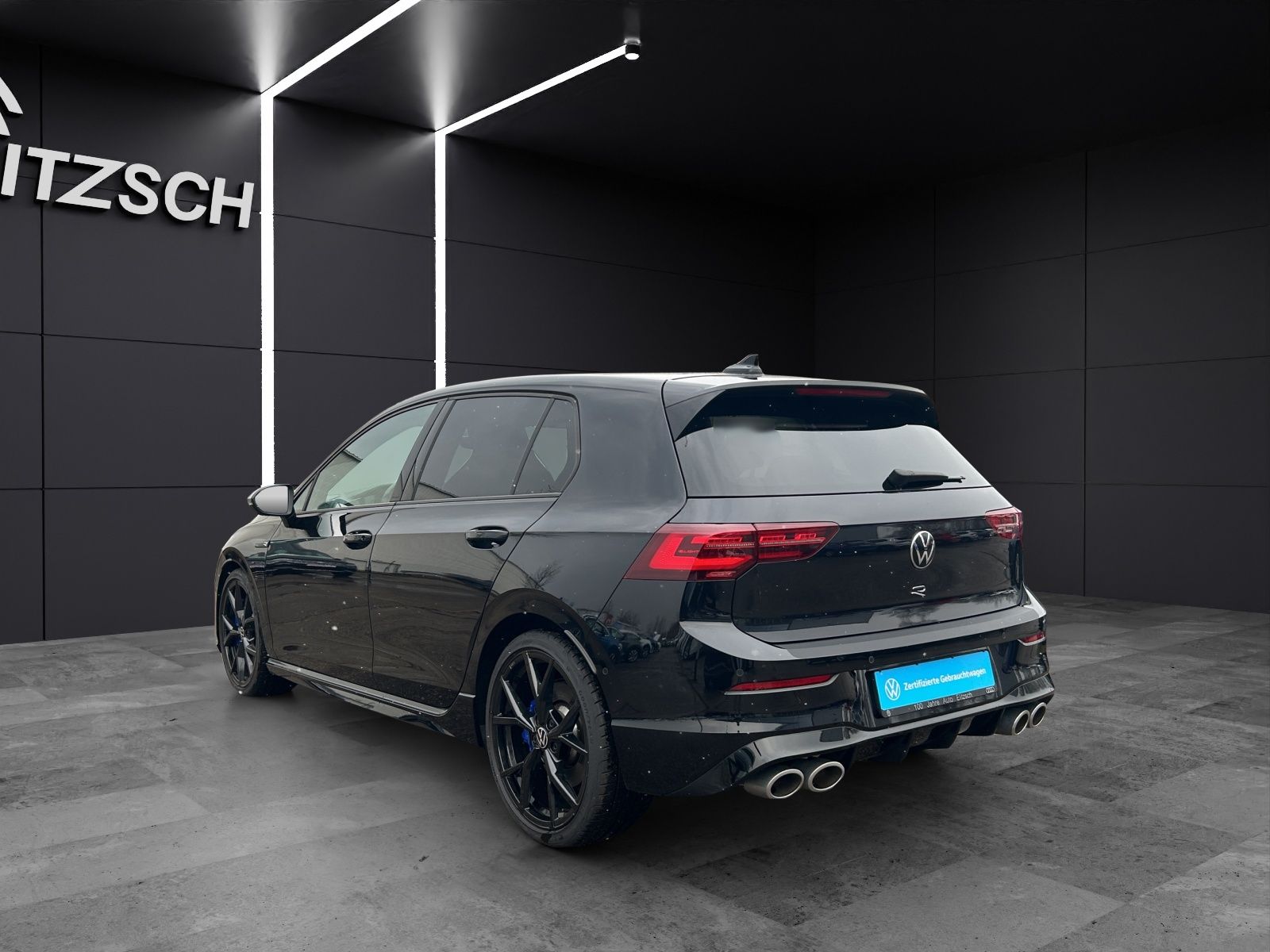 Fahrzeugabbildung Volkswagen Golf VIII R 4M  DSG Matrix Navi Harman AID ACC R