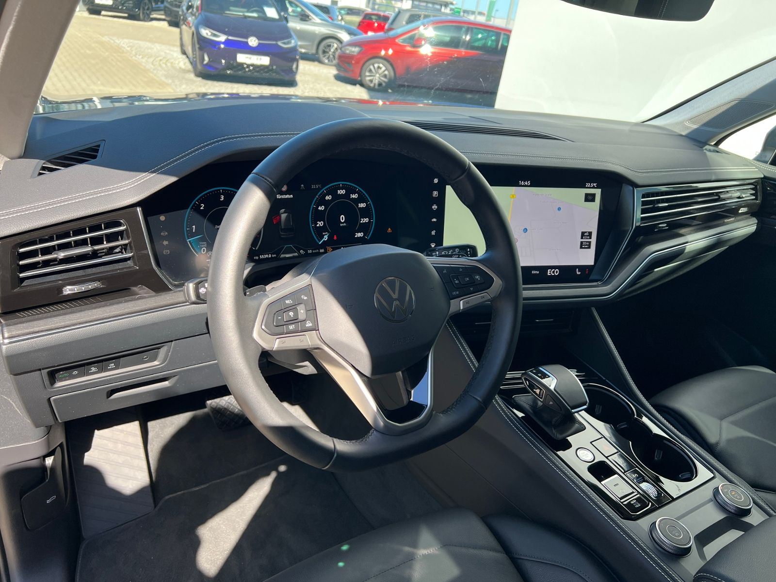 Fahrzeugabbildung Volkswagen Touareg 3.0 TDI 4MOTION *AHK, Luft, ACC, 19''-LM