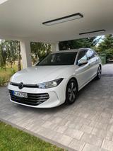 Volkswagen Passat 2.0 TDI SCR DSG Elegance Elegance - Volkswagen Passat mit Diesel-Antrieb: Weiß, Alcantara