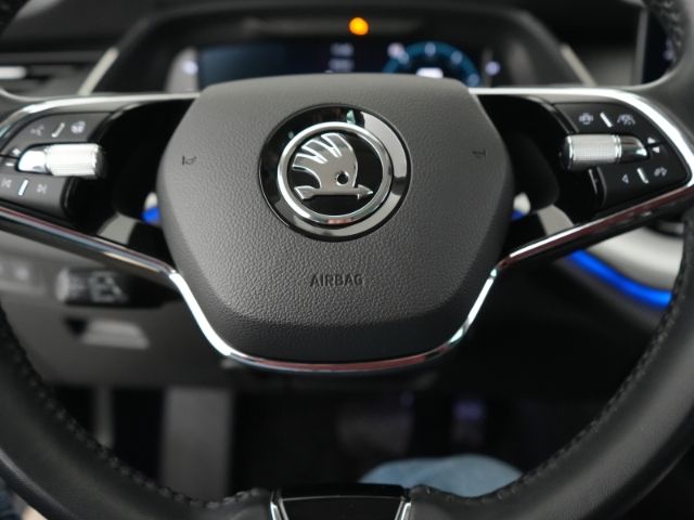 Octavia COMBI TOUR TDI DSG+AHK+KLIMA+NAVI+LED-SC