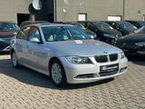 BMW 320i Limousine Automatik *SCHIEBEDACH*PDC - BMW 3 Series aus 2006