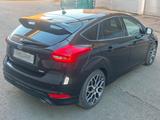 Ford Focus Lim. ST-Line*KAMERA*1.HAND*NAVI*6 GANG* - Ford Focus: ST