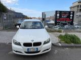BMW Bmw 318 318d 2.0 143CV cat Touring Eletta - BMW 318 aus 2010: Kombi, 318d