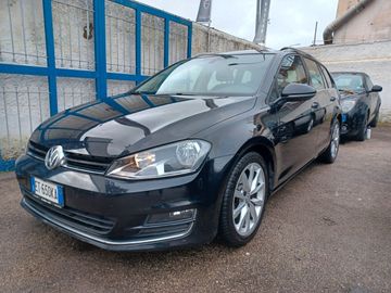 Volkswagen Golf - 1