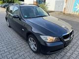 BMW Touring 318i Leder HU/TÜV bis 11.2026 - BMW 318 aus 2006: Kombi