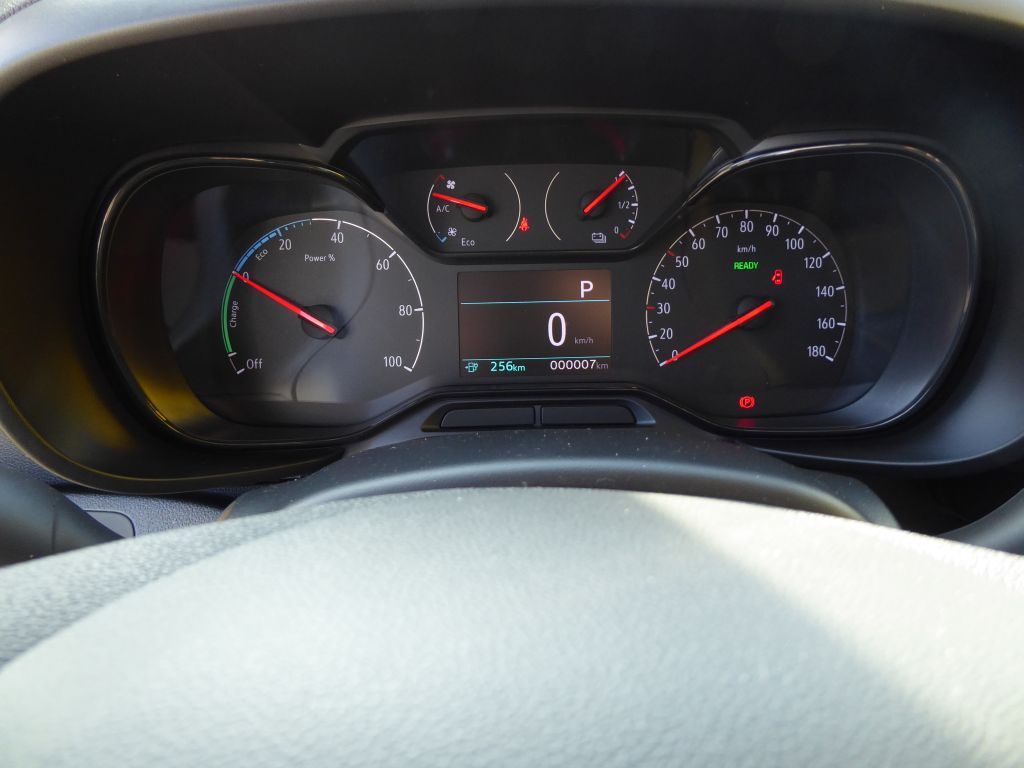 Fahrzeugabbildung Opel Combo-e Cargo (50-kWh)