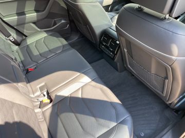 Fahrzeugabbildung Volkswagen Touareg 3.0 TDI 4M Aut R-Line Standhzg./AHK/Pano