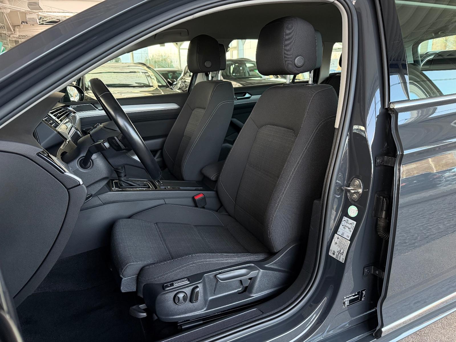 Volkswagen Passat Passat*Variant*2.0 TDI*R-LINE*DSG*VIRTUAL*CAM*LM, миниатюра 20