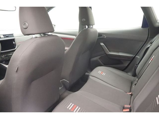 Fahrzeugabbildung SEAT Arona 1.5 FR-Design NAVI AHK KAMERA