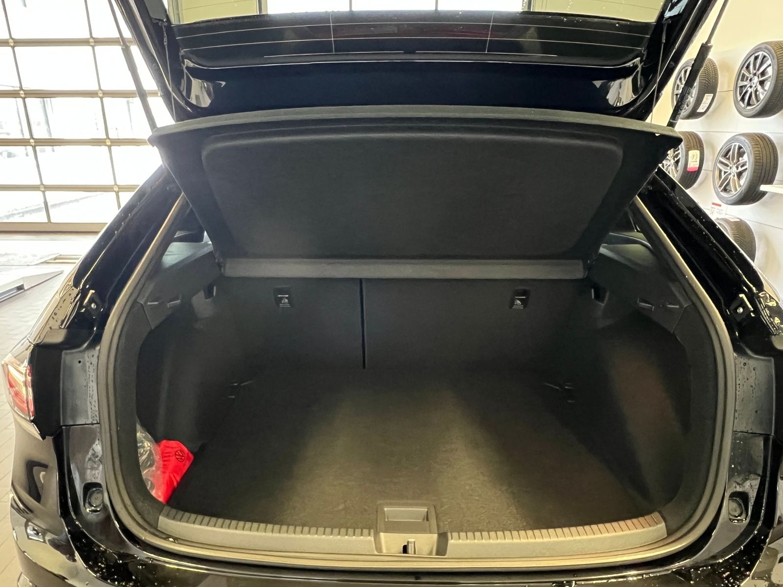 Fahrzeugabbildung Volkswagen Taigo R-Line 1.5 TSI DSG *AHK, Navi, "IQ.DRIVE"*