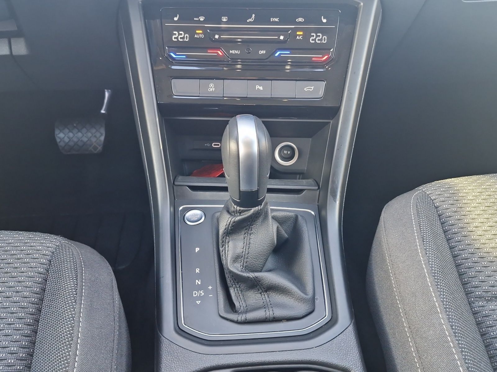 Fahrzeugabbildung Volkswagen Touran Comfortline BMT/Start-Stopp RFK ACC SH