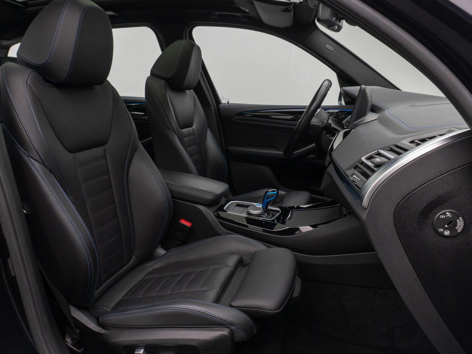 Fahrzeugabbildung BMW iX3 Impressive M Sport Panorama 360°HUD DAB H/K