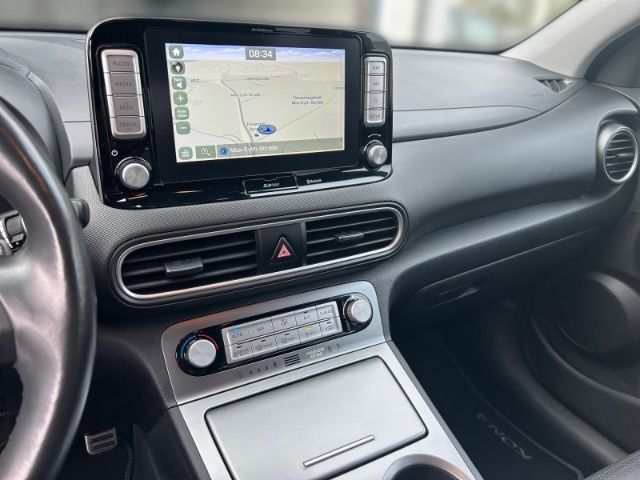 Fahrzeugabbildung Hyundai KONA Premium Elektro 2WD Navi Soundsystem LED AC
