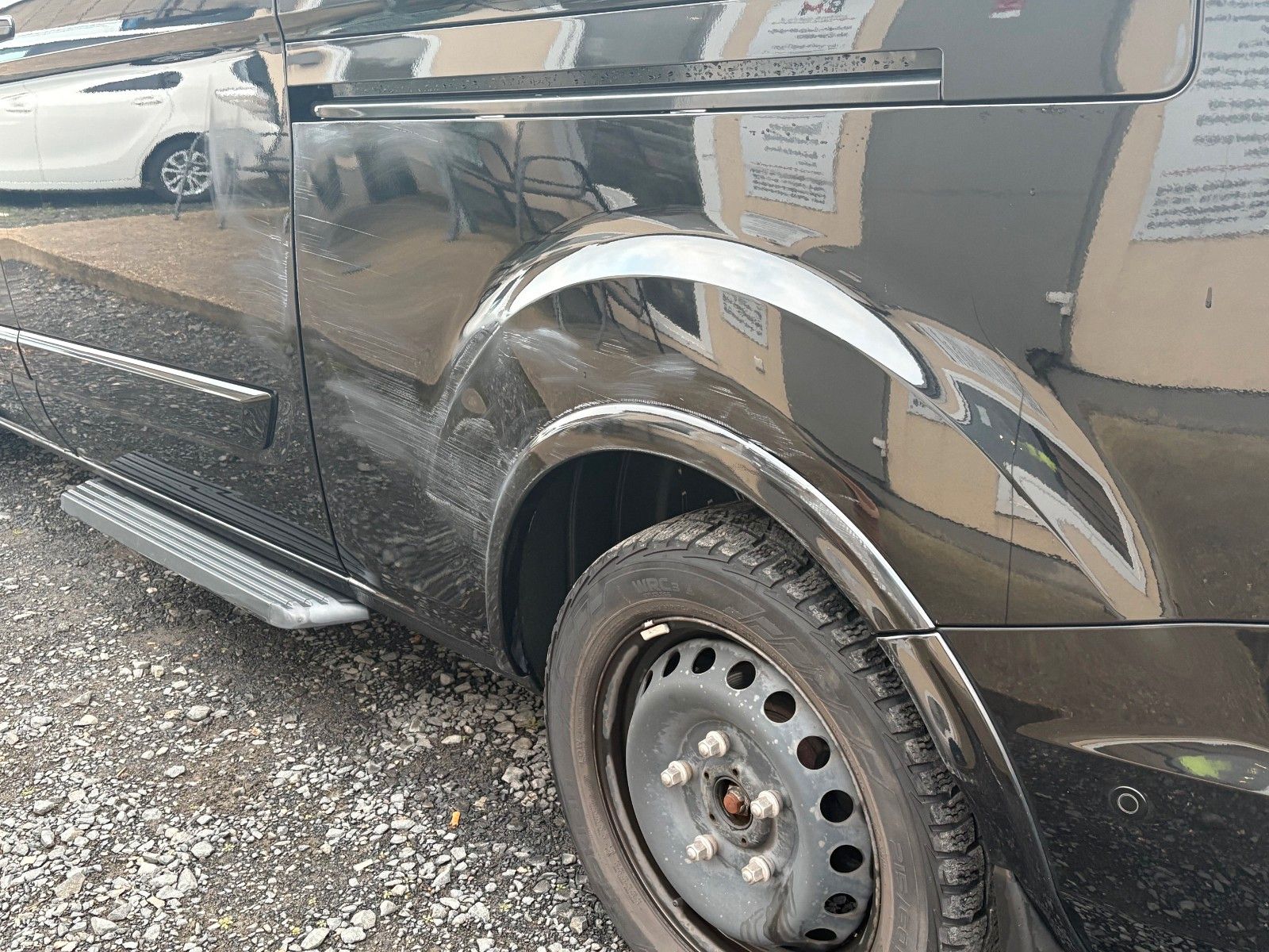 Fahrzeugabbildung Ford Tourneo Custom Aut. 320 L2 Tourneo Titanium Lede