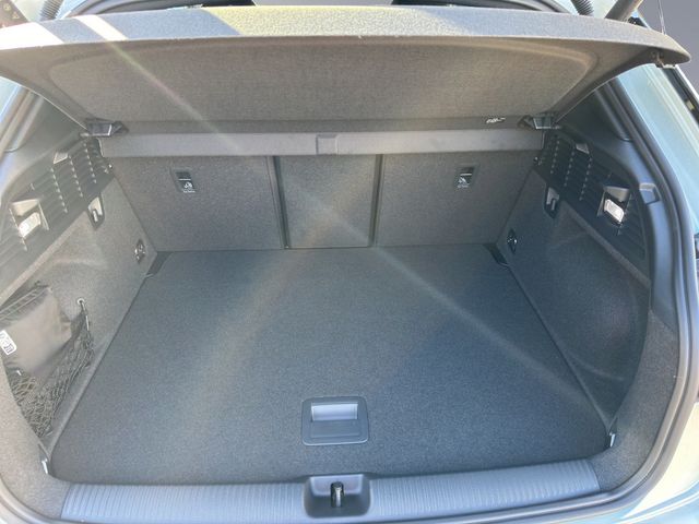 Q2 S line 35 TFSI 110150 kWPS S tronic