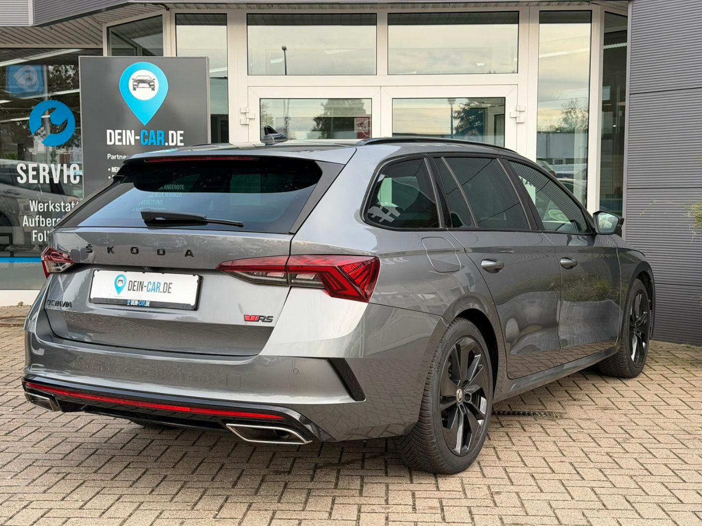 Skoda Octavia RS LED AHK Navi PDC SHZ Virtual el.Heck