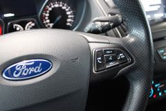 Fahrzeugabbildung Ford Focus 103kW ST-Line Turnier Xenon NAVI WinterPak