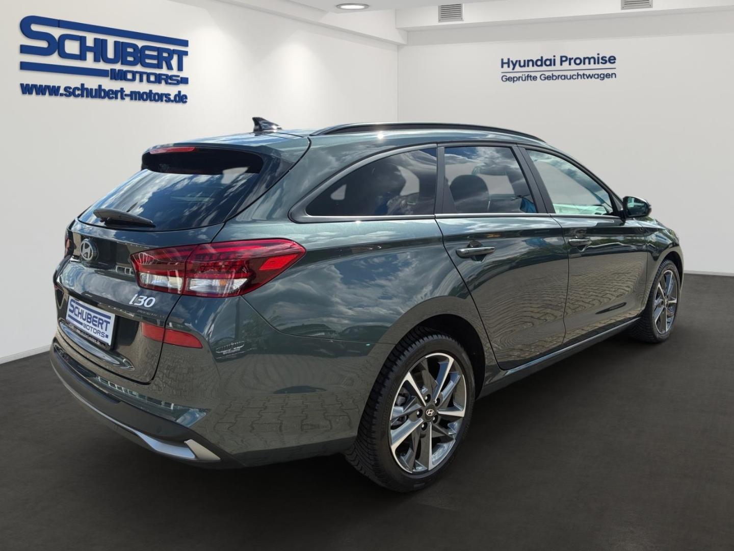 Hyundai i30 Kombi Advantage Plus-Paket NAVI SHZ PDC DAB