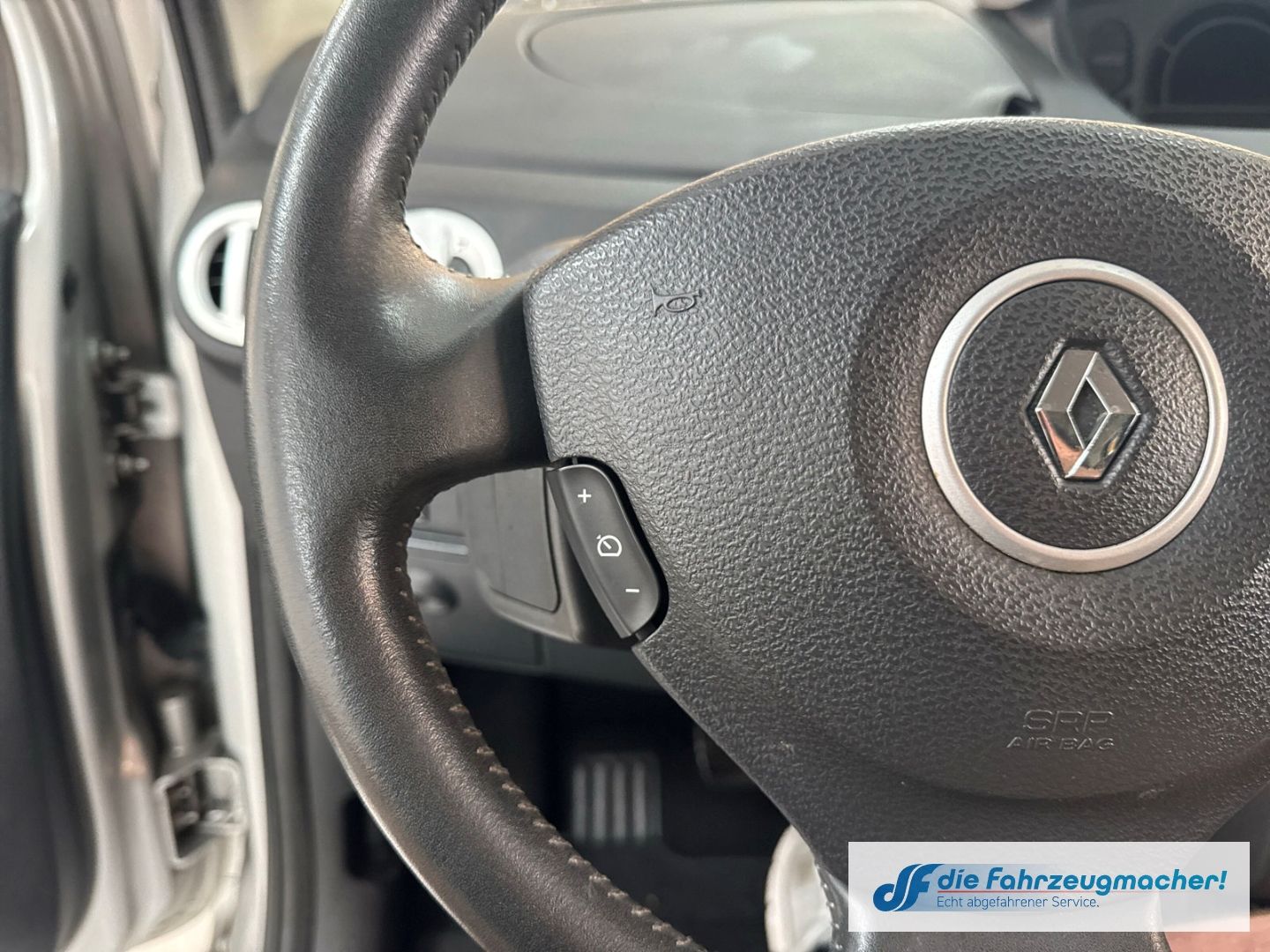 Fahrzeugabbildung Renault Modus Dynamique 1,6 Automatik Klima el.SP Spieg.