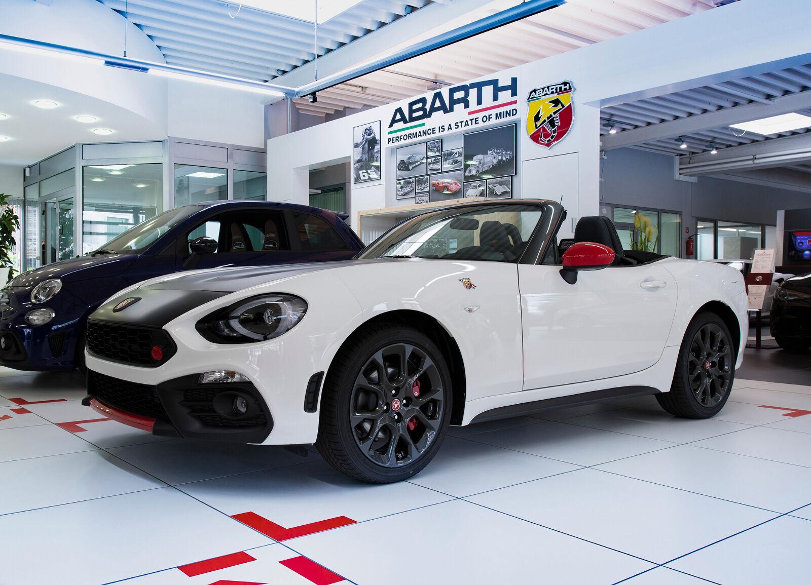 showroom-image-bottom