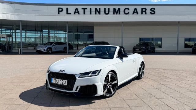 AUDI TT RS Roadster S tronic 400hp Q / Facelift