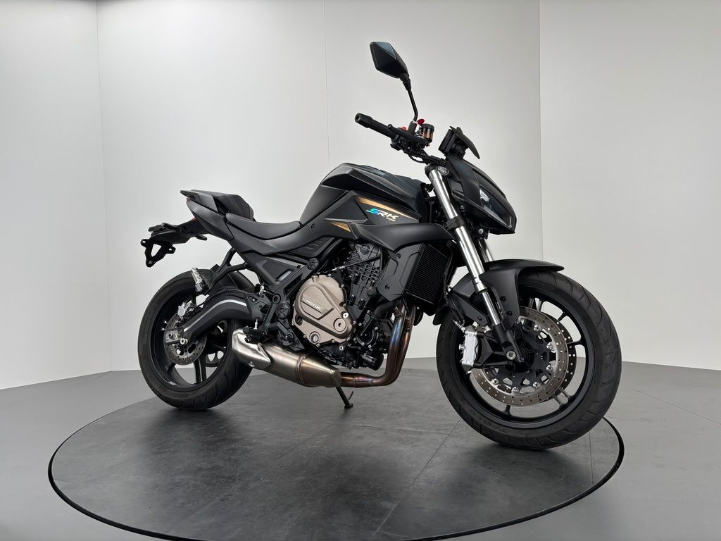 Fahrzeugabbildung QJ Motor SRK 700 *A2-TAUGLICH *WENIG KILOMETER *1.HAND
