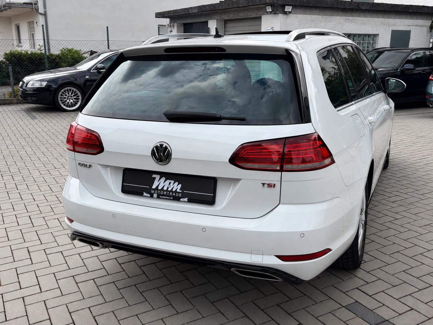 Volkswagen Golf VII Var Highline R Line*Pano*Kamera*ACC