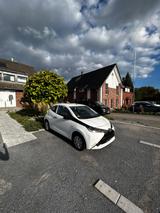 Toyota Aygo (X) Neue Allwetterreifen + Batterie  - Toyota Aygo (X) in Krefeld