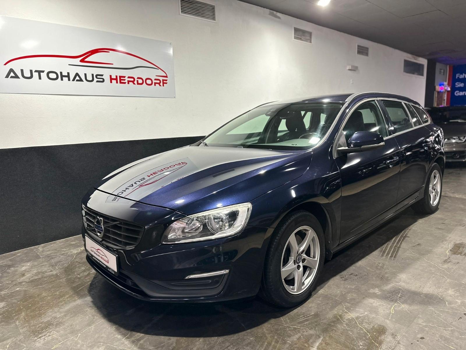 Volvo V60 Kombi Linje Business / Diesel / Teilleder